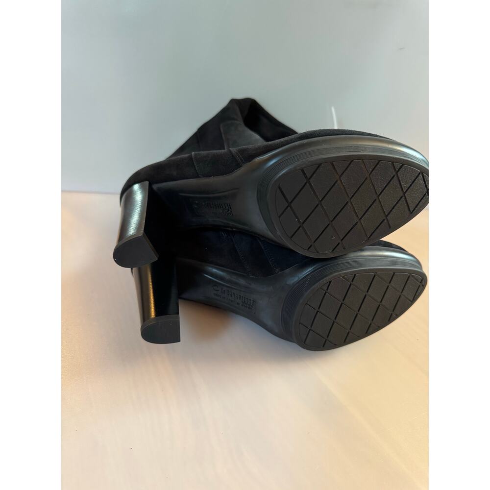 La Canadienne Leif Waterproof
Boot In black women’s size 10 $390.00 retail price - Picture 5 of 7